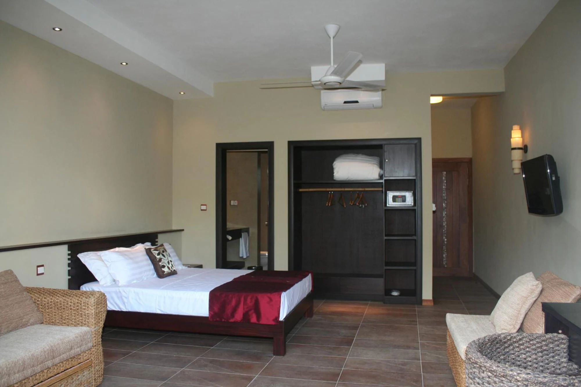 Standard Double room full double bed