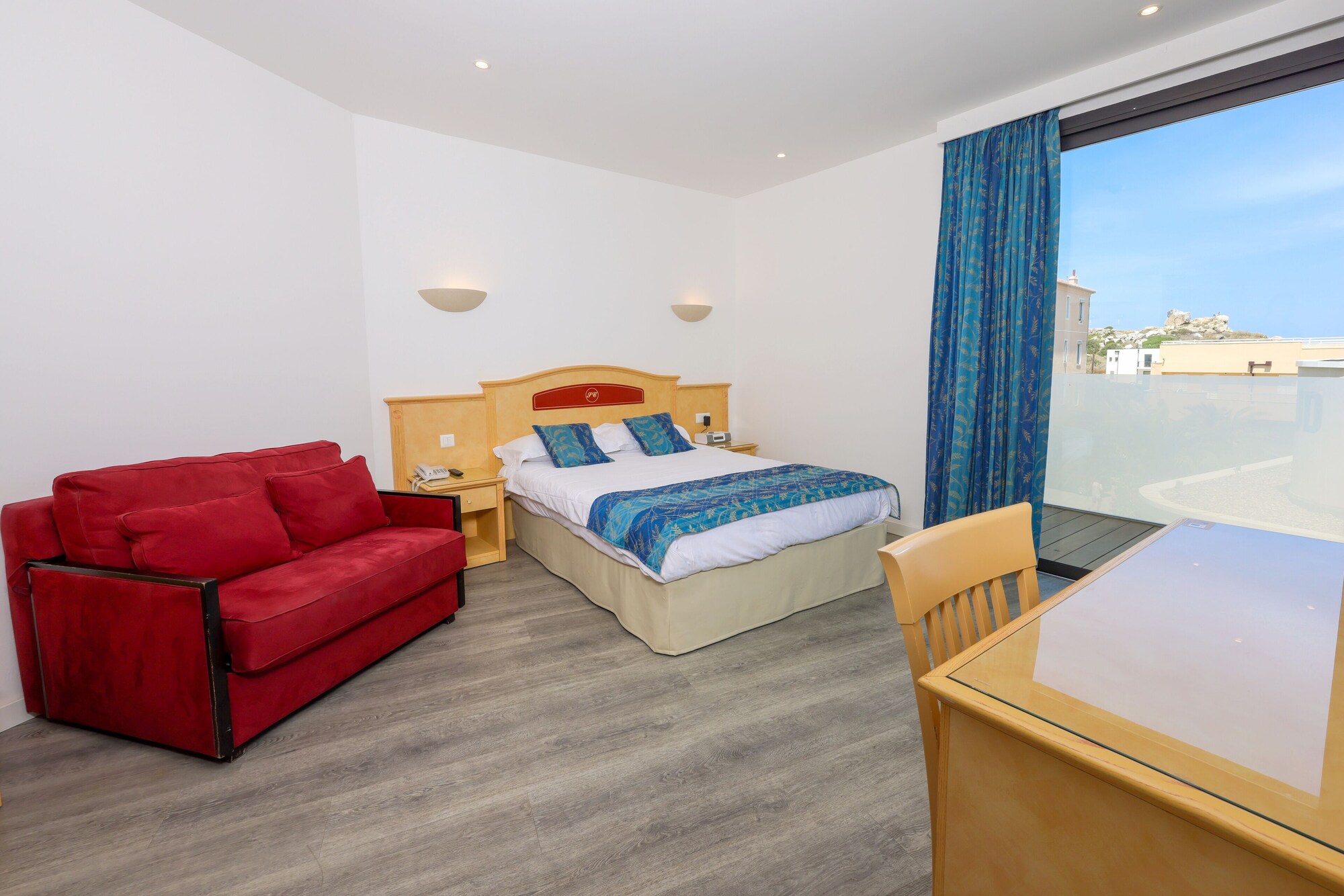 Standard Double room with garden view full double bed