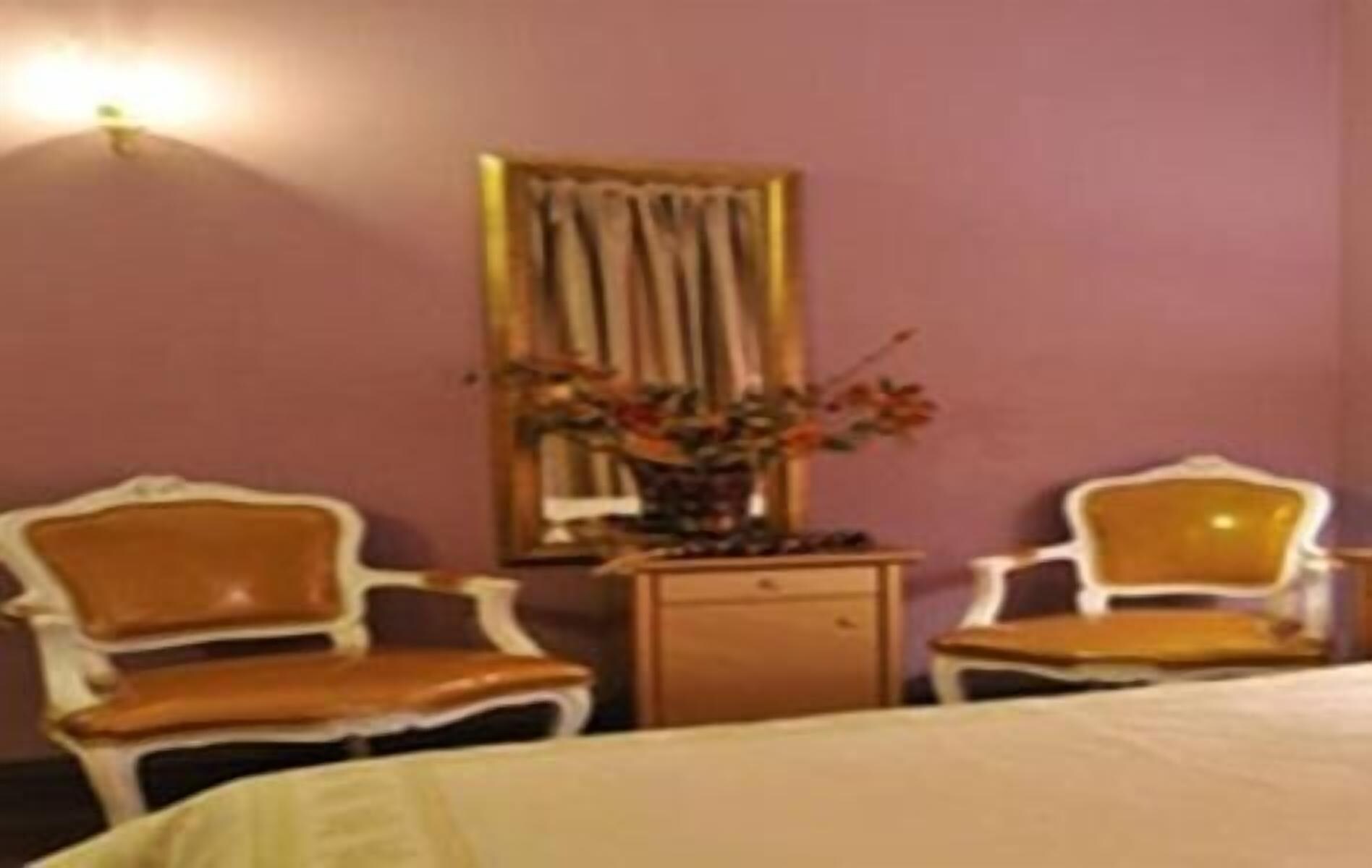 Deluxe Double Suite with balcony