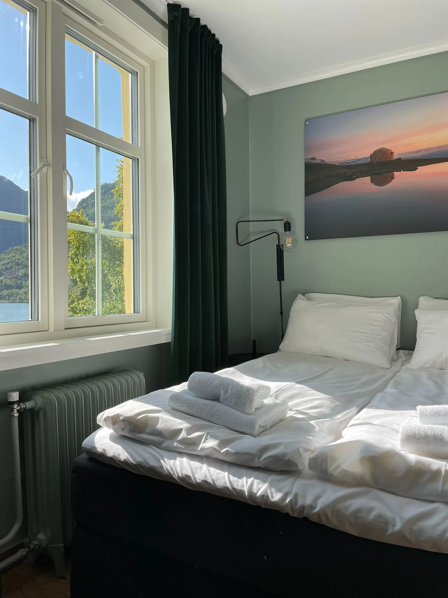 Petite Loft Double twin beds