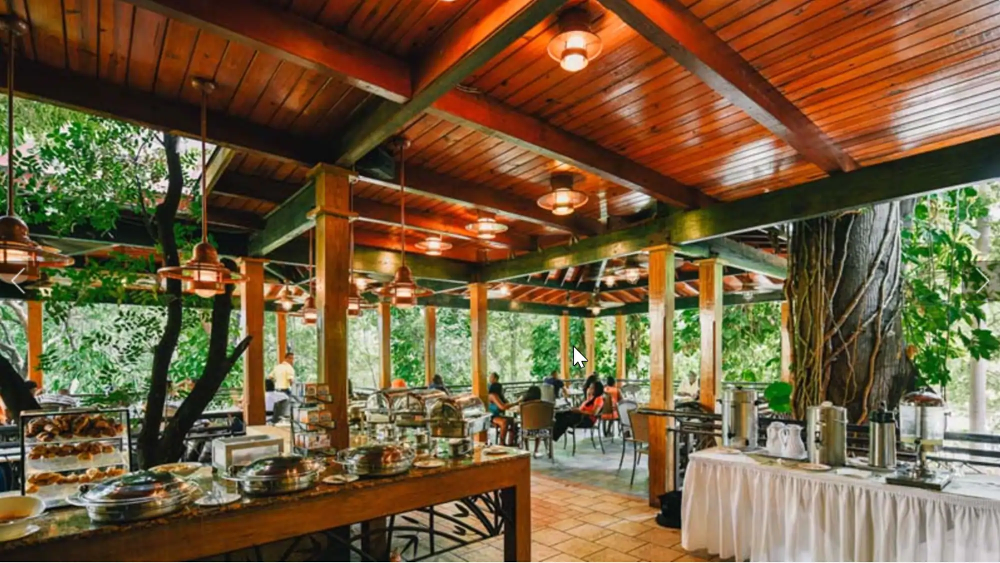 Karibe Hotel exterior