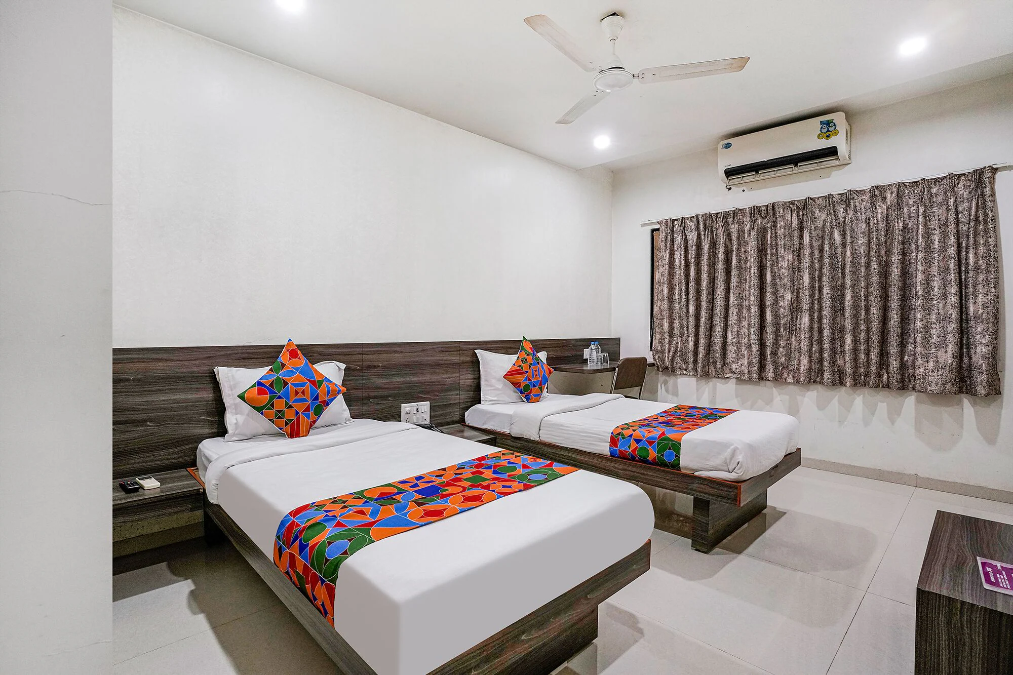 Business Quadruple room full double bed