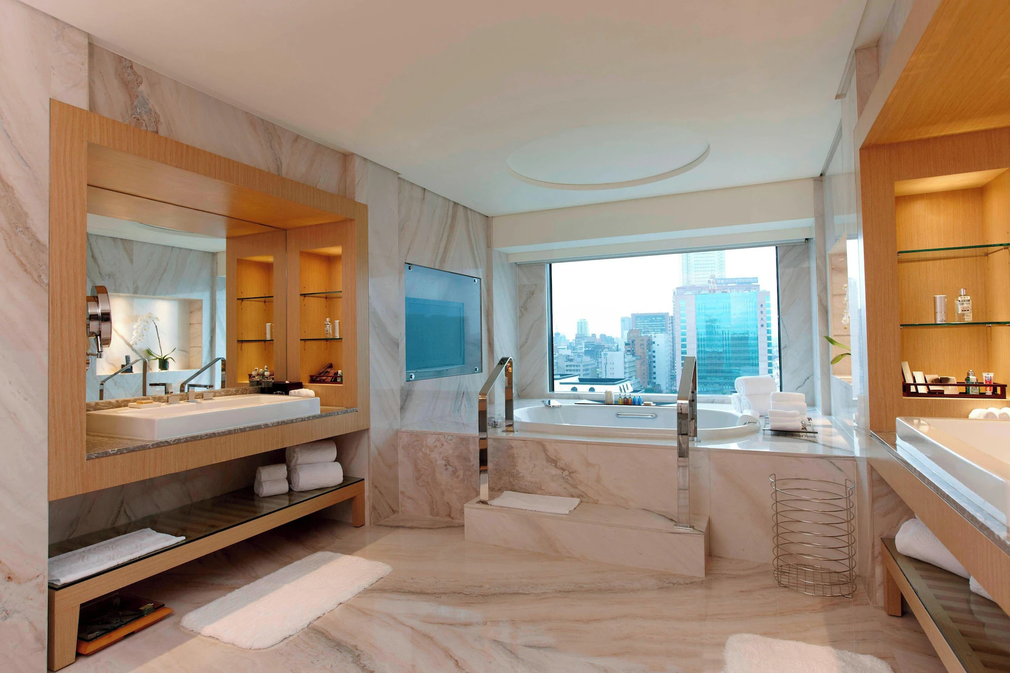 1 Bedroom Executive Double Suite full double bed