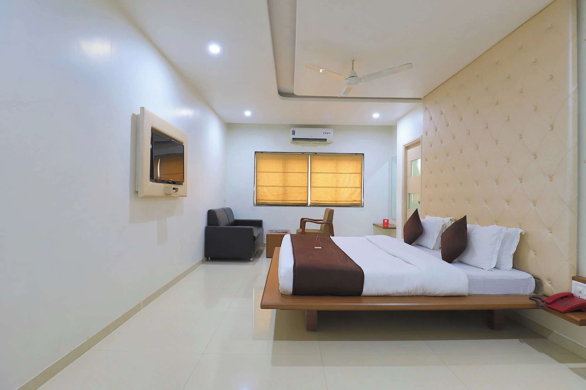 Deluxe Double room full double bed
