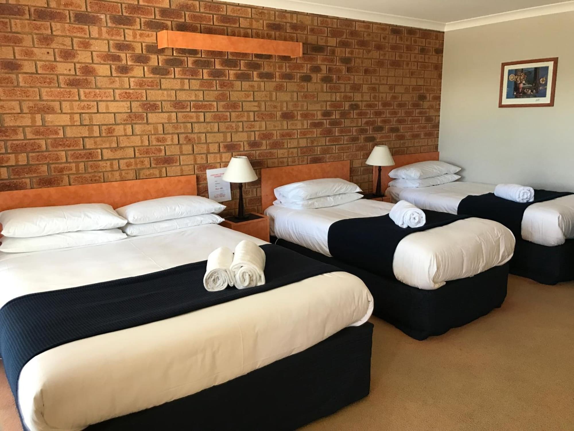 Deluxe Double Family room twin beds