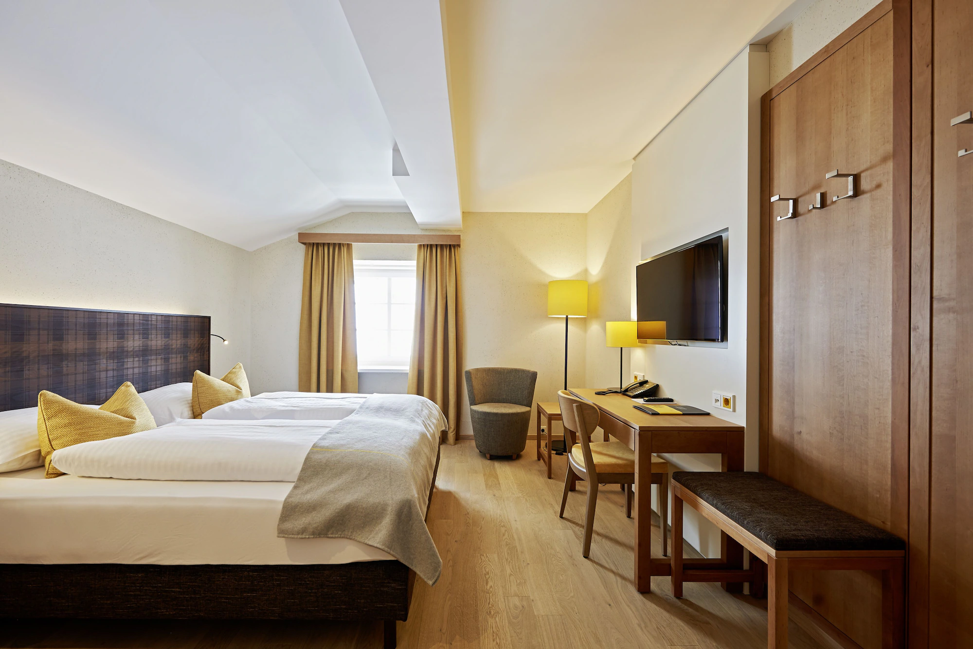 Deluxe Double room full double bed