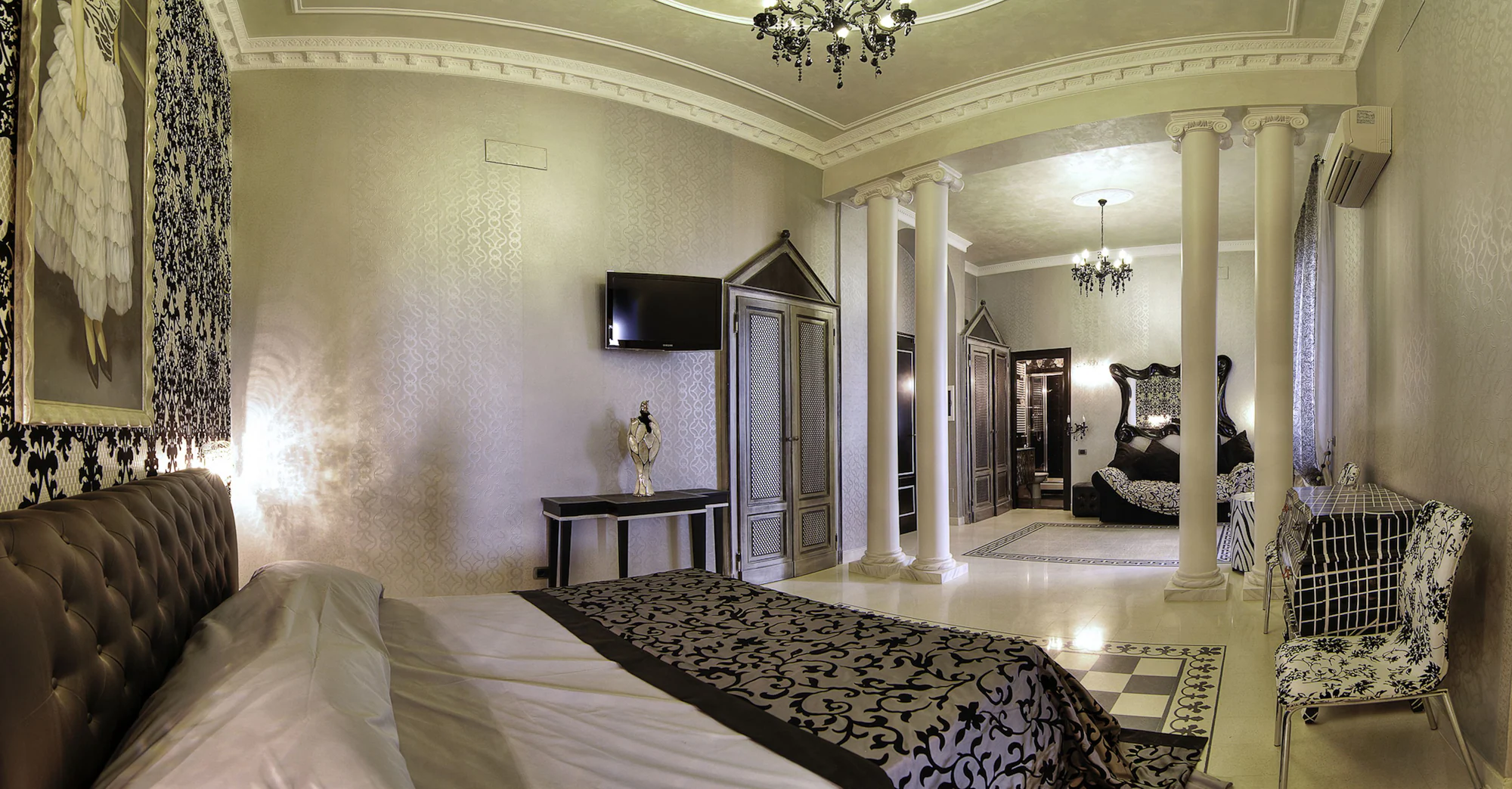 Deluxe Quadruple Suite twin beds