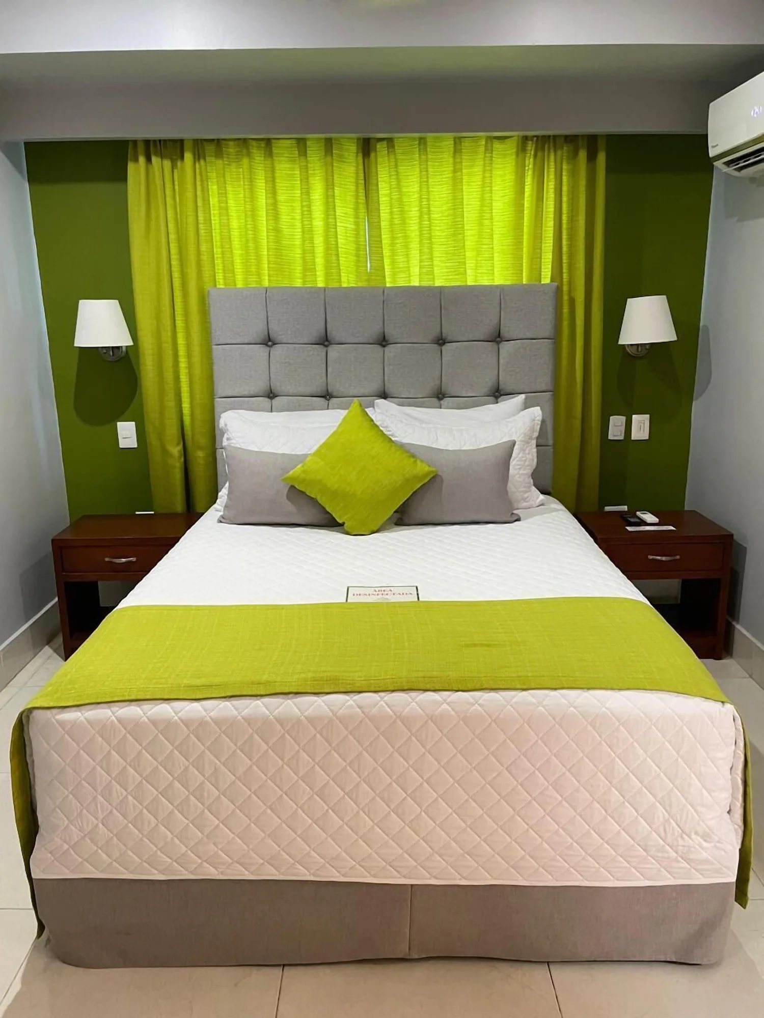 Deluxe Double room full double bed