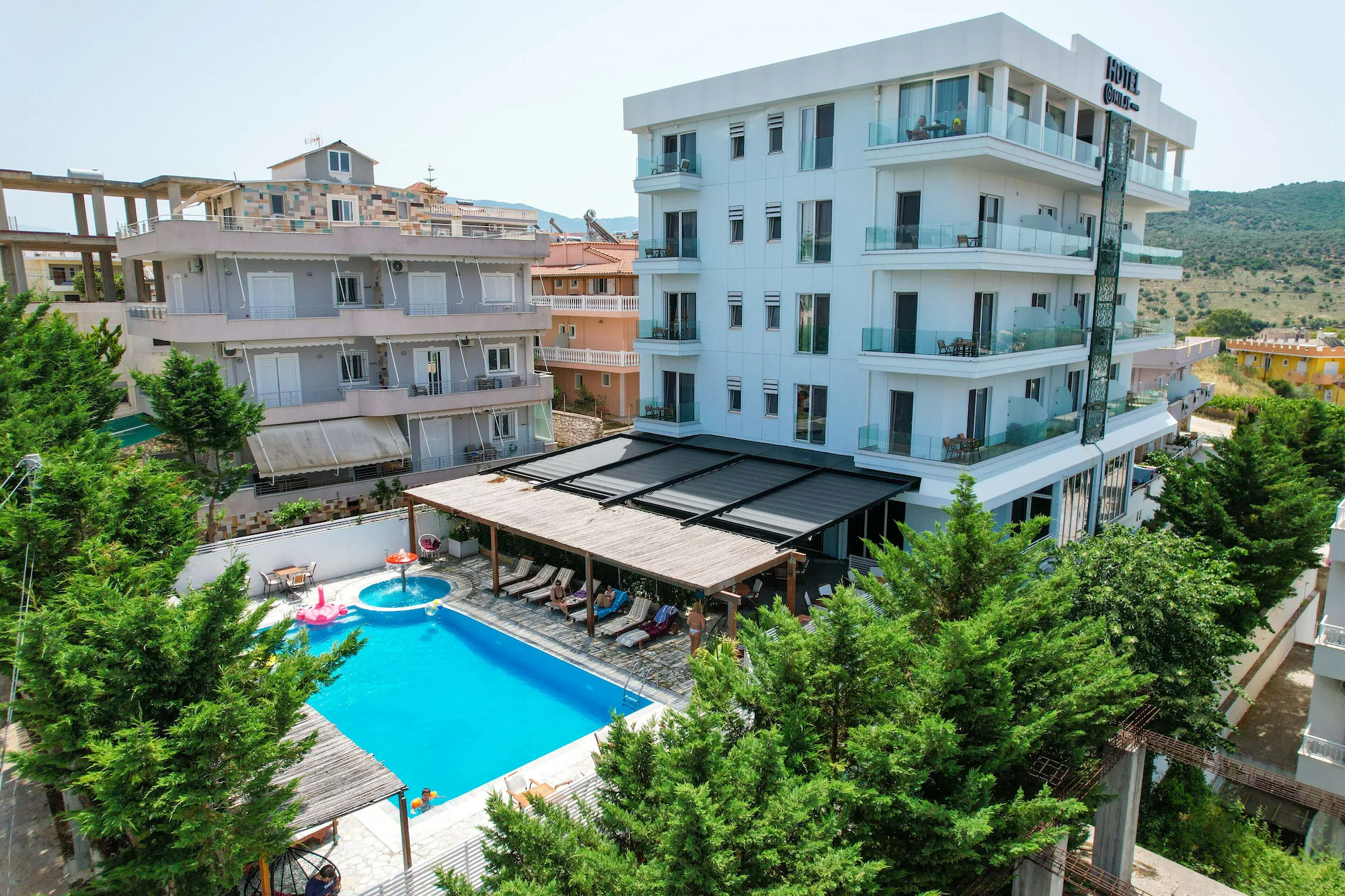 6 Milje Hotel - 卡薩米爾