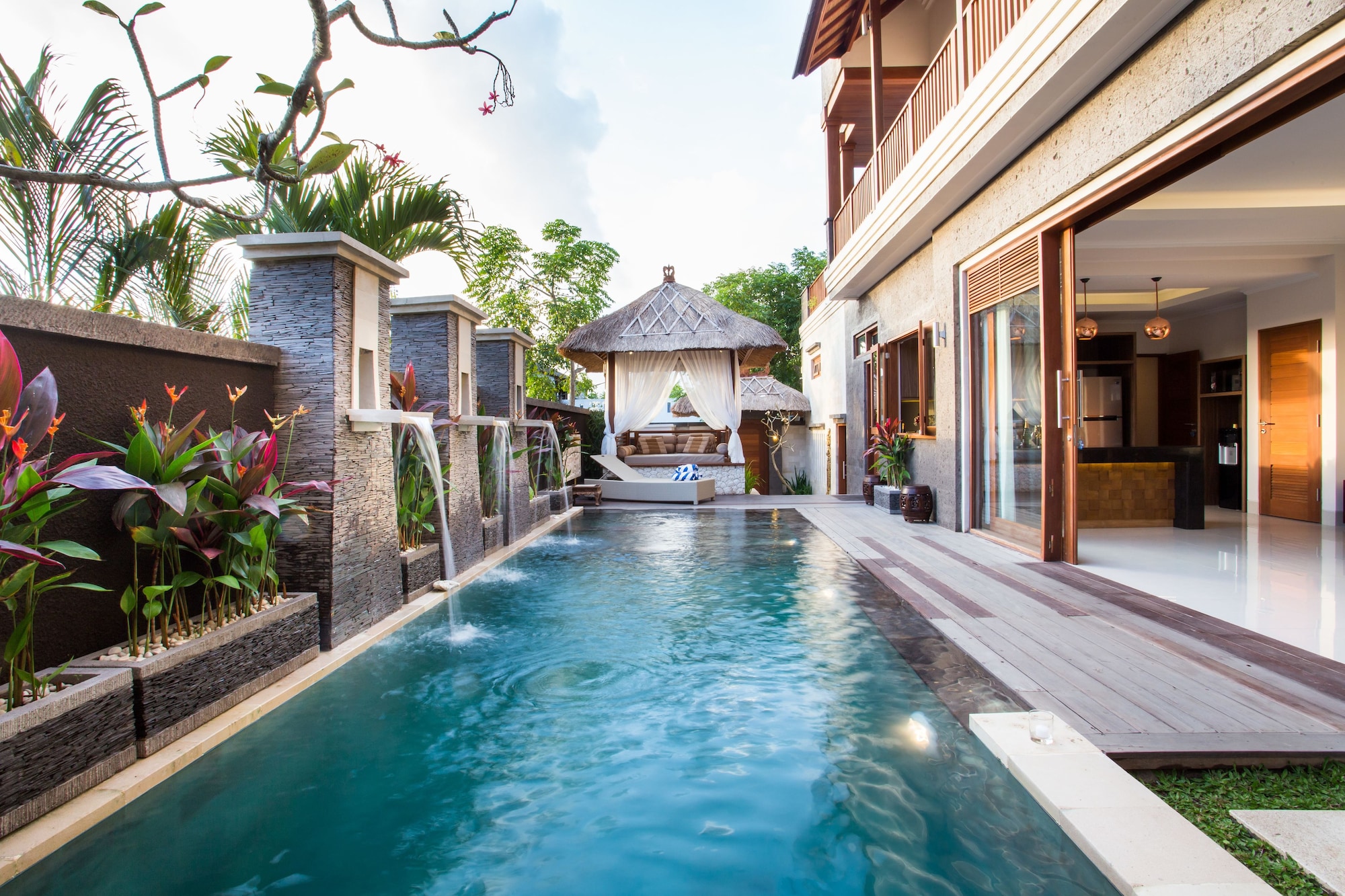 3 Bedrooms Luxury Single Villa full double bed