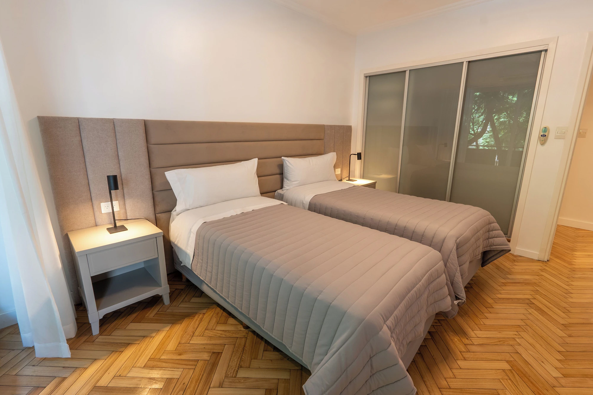 1 Bedroom Deluxe Single Apartment full double bed