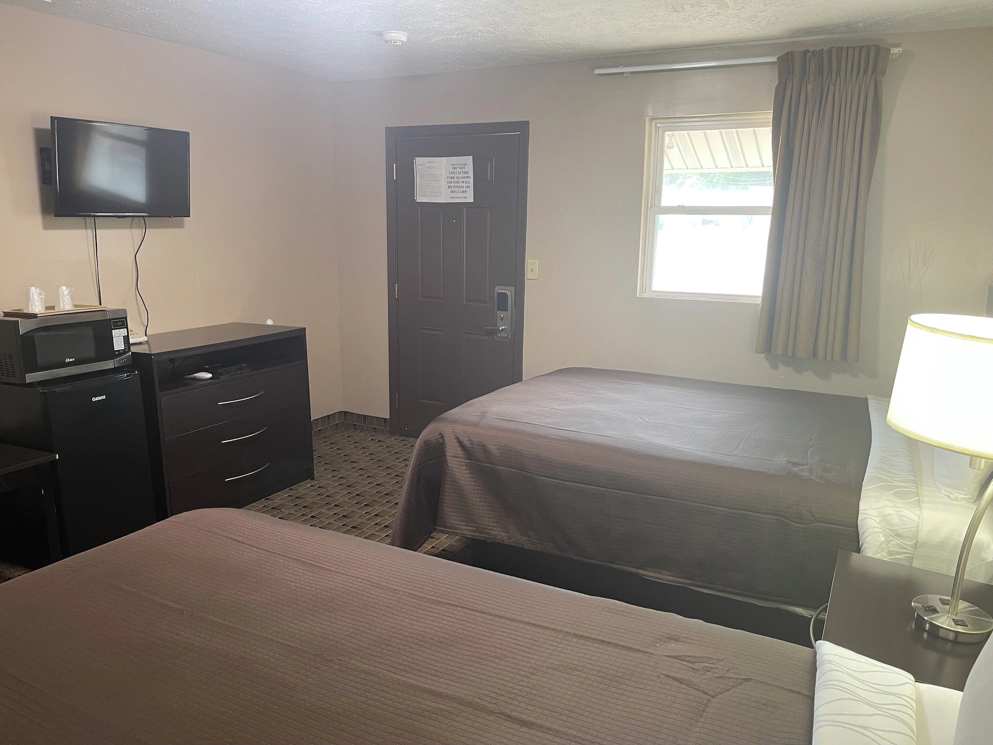 Economy Quadruple room