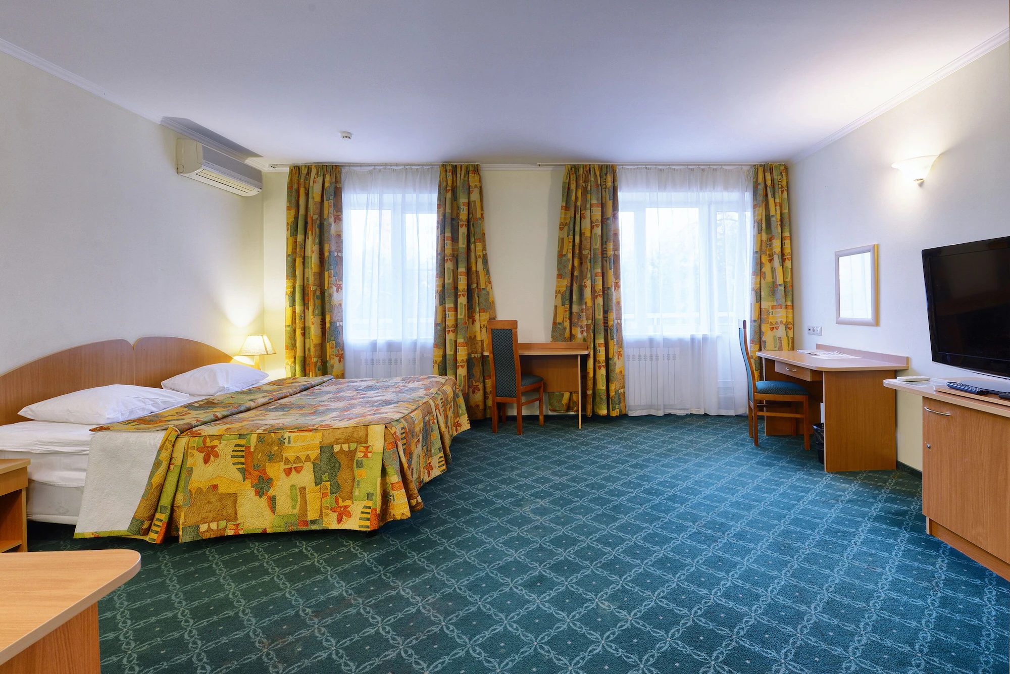 Double Studio with balcony twin beds