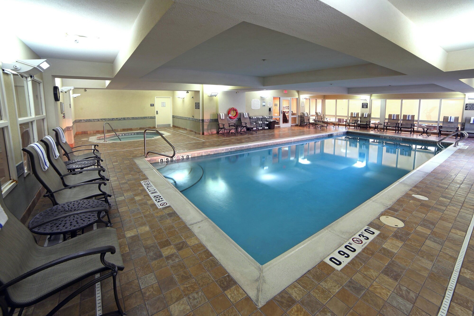 1 Bedroom Double Suite full double bed
