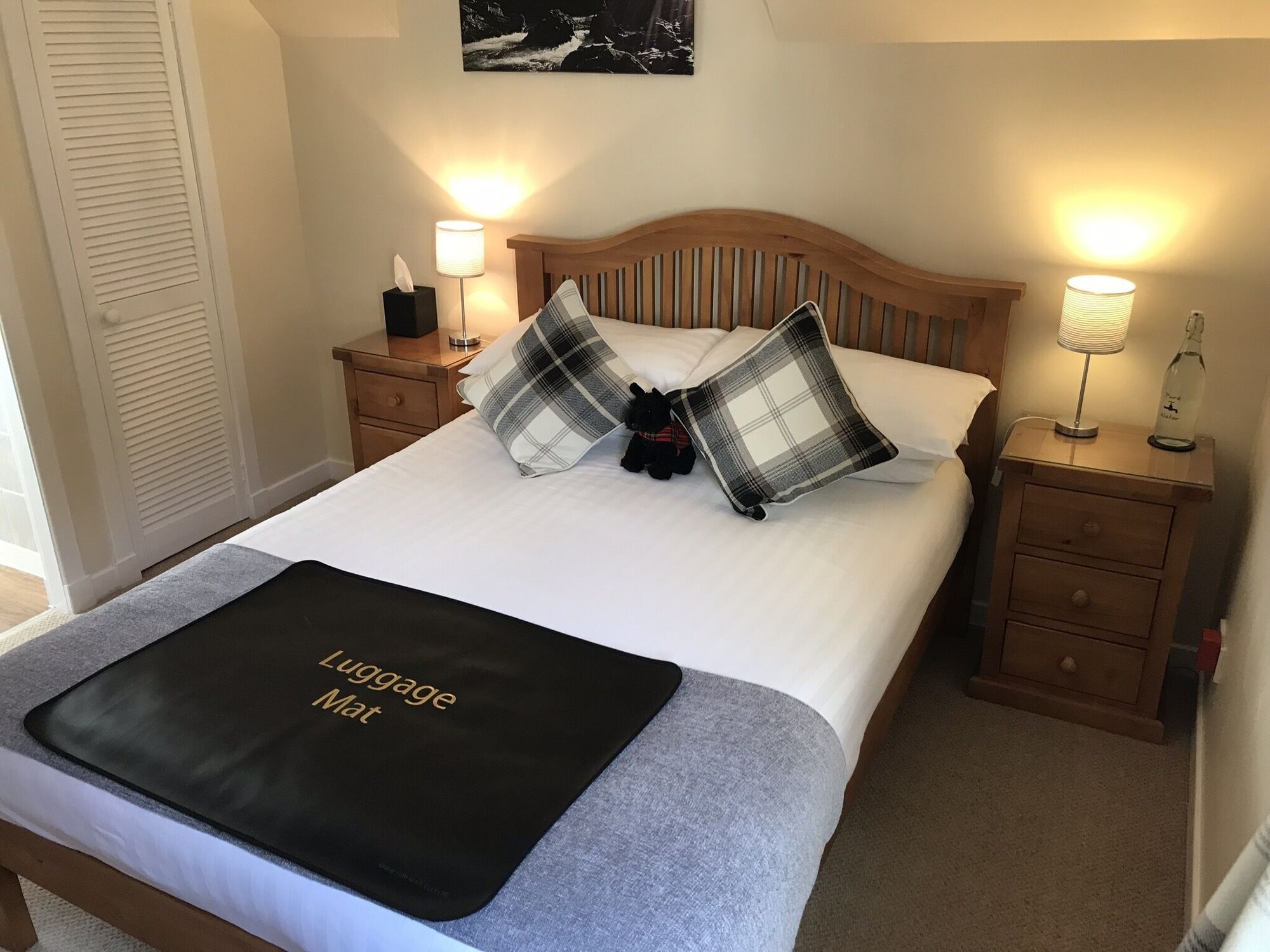 Deluxe Single room full double bed