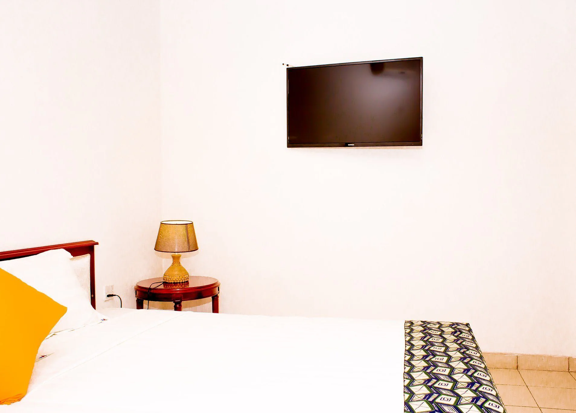 Double Suite full double bed