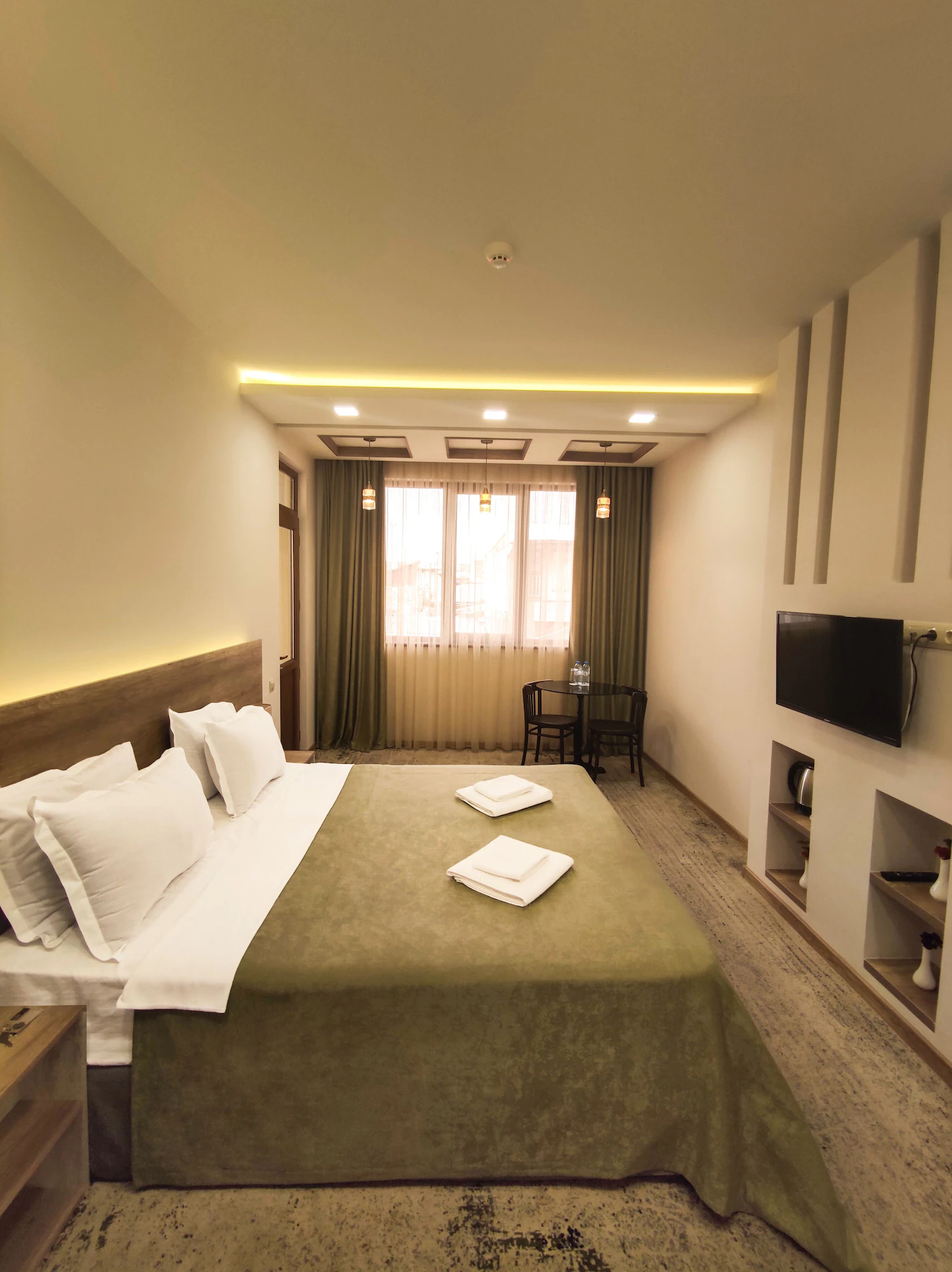 Superior Double room with balcony and with city view full double bed