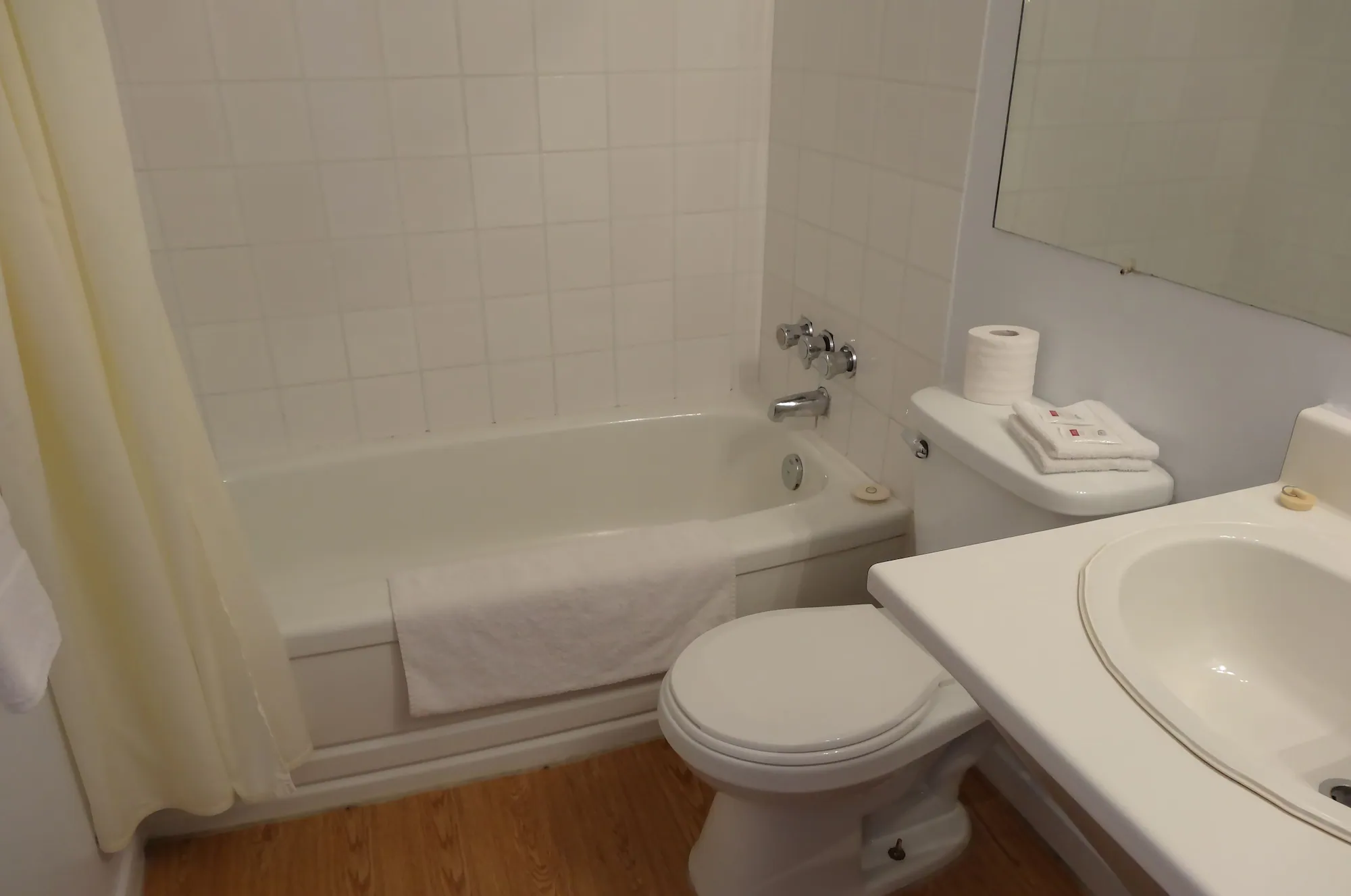 Standard Double room with balcony full double bed