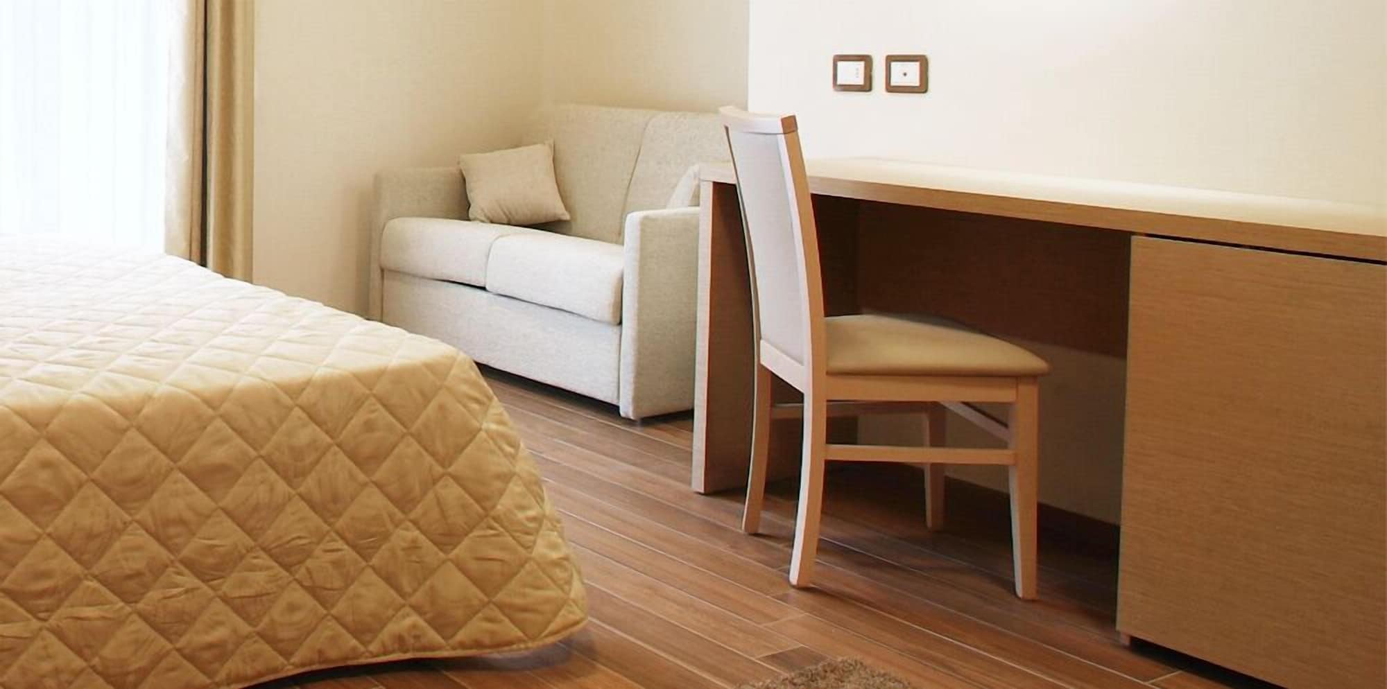 Comfort Quadruple room full double bed
