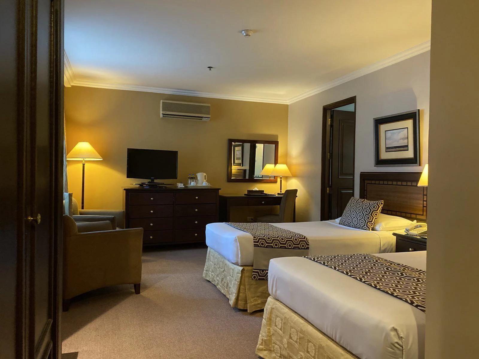 Business Double room full double bed