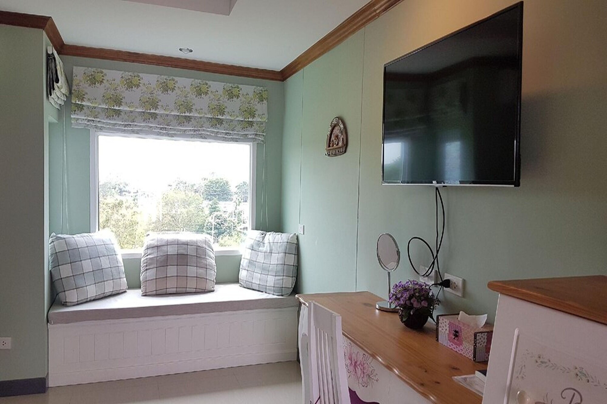 Double Suite full double bed