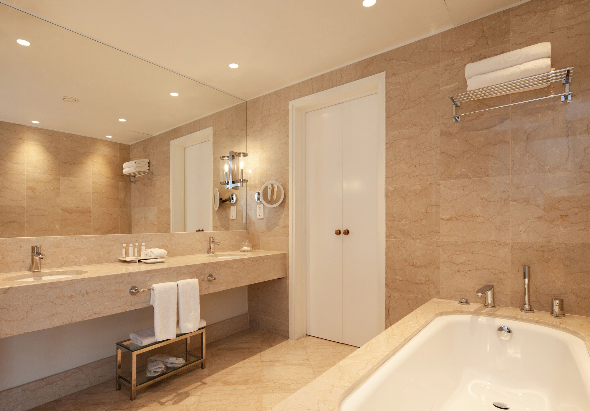 1 Bedroom Alecos Double Suite with sea view twin beds