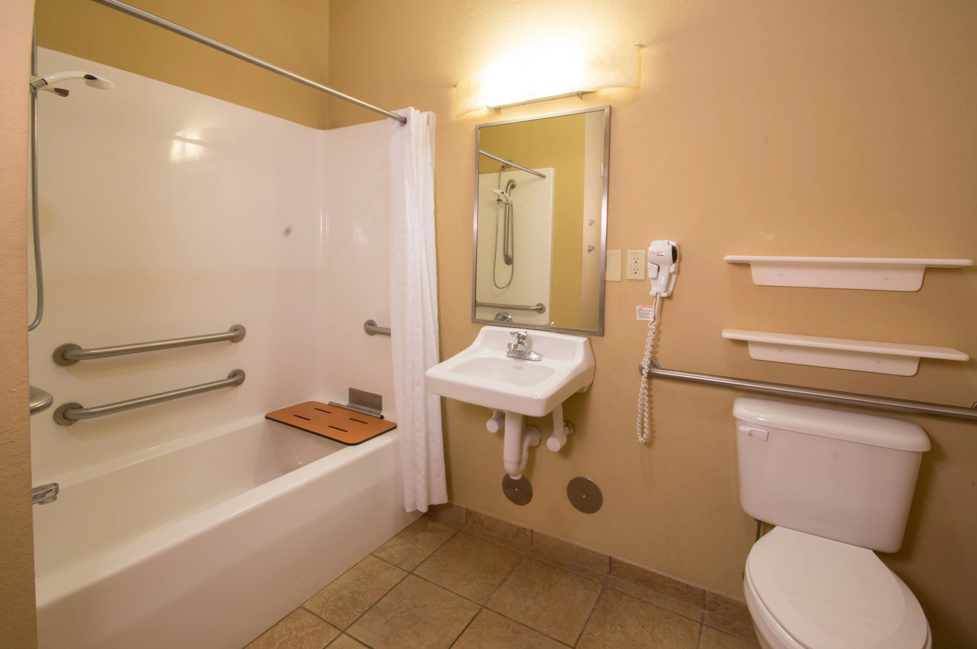 1 Bedroom Double Suite with street view full double bed