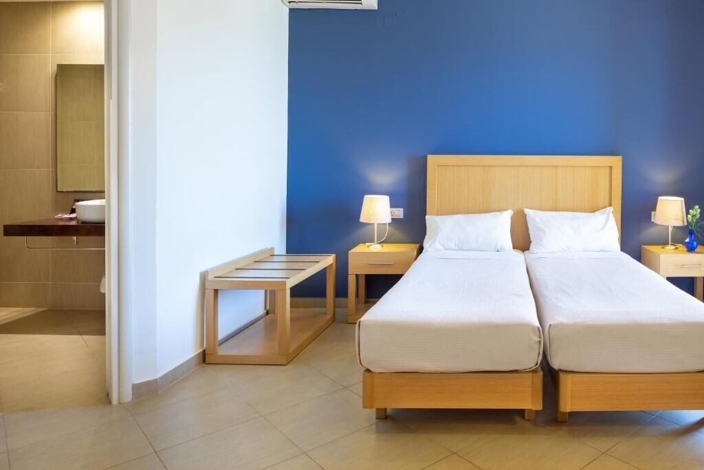 Economy Single room full double bed