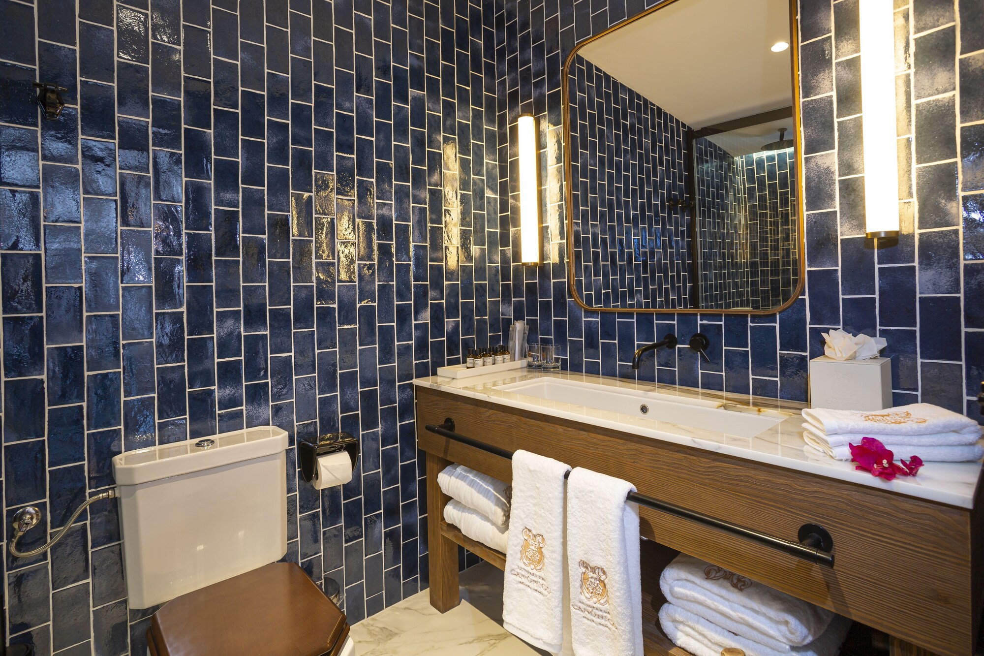2 Bedrooms Deluxe Quadruple room with sea view full double bed