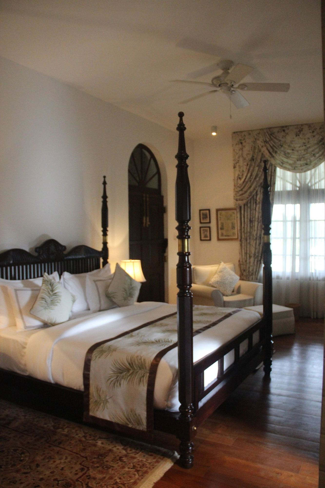 Deluxe Double Suite full double bed
