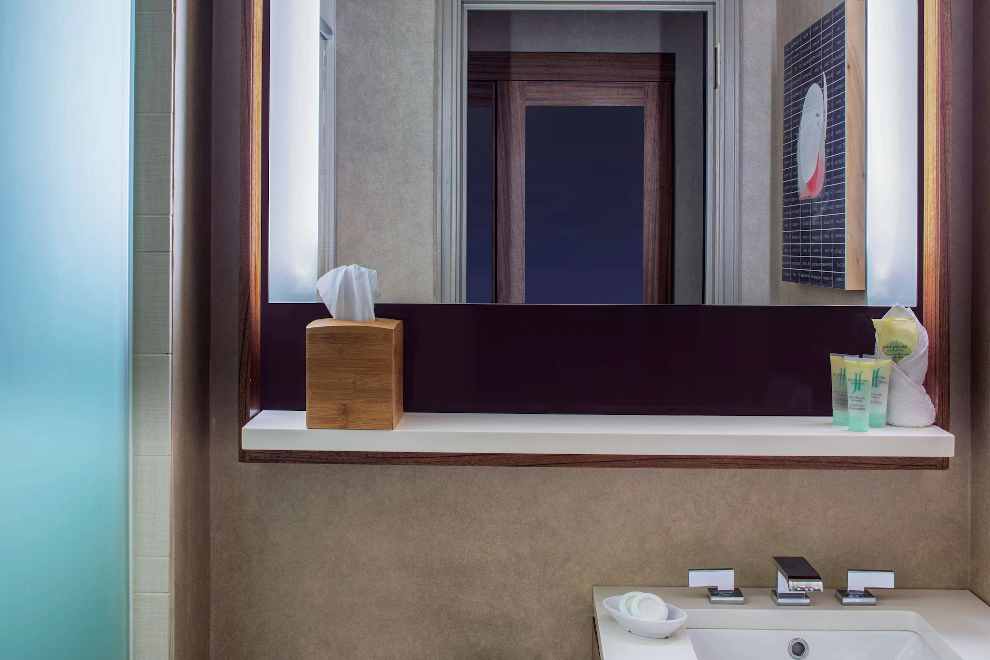 Accessible Tub Double room full double bed