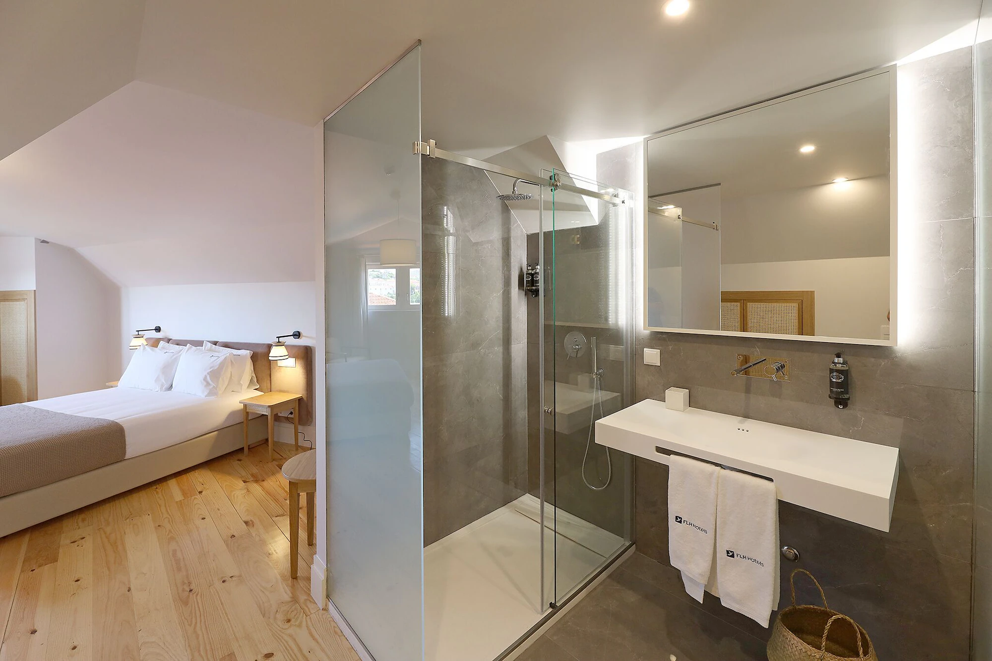 Deluxe Double room twin beds