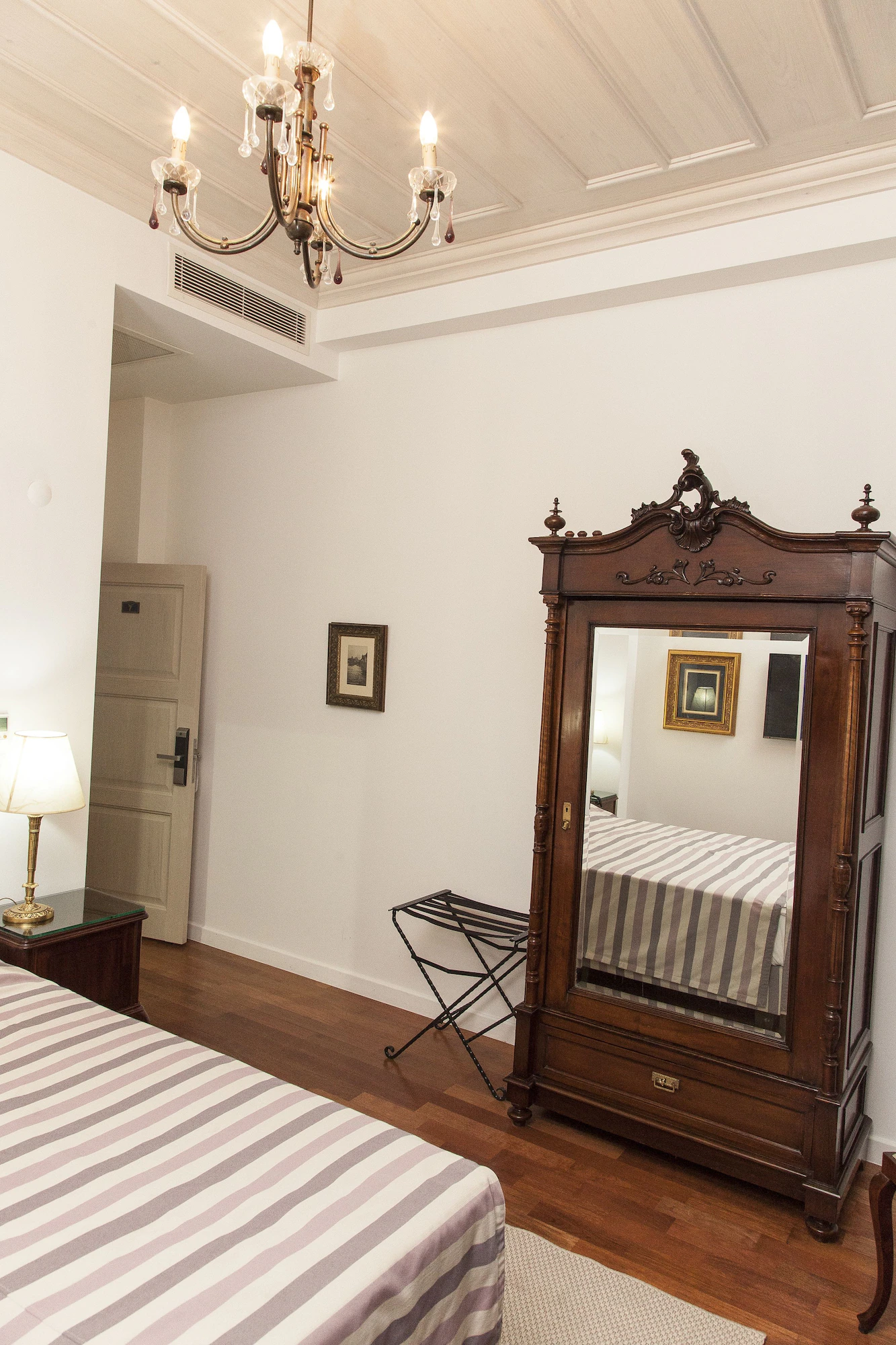 Inner Double room with balcony twin beds