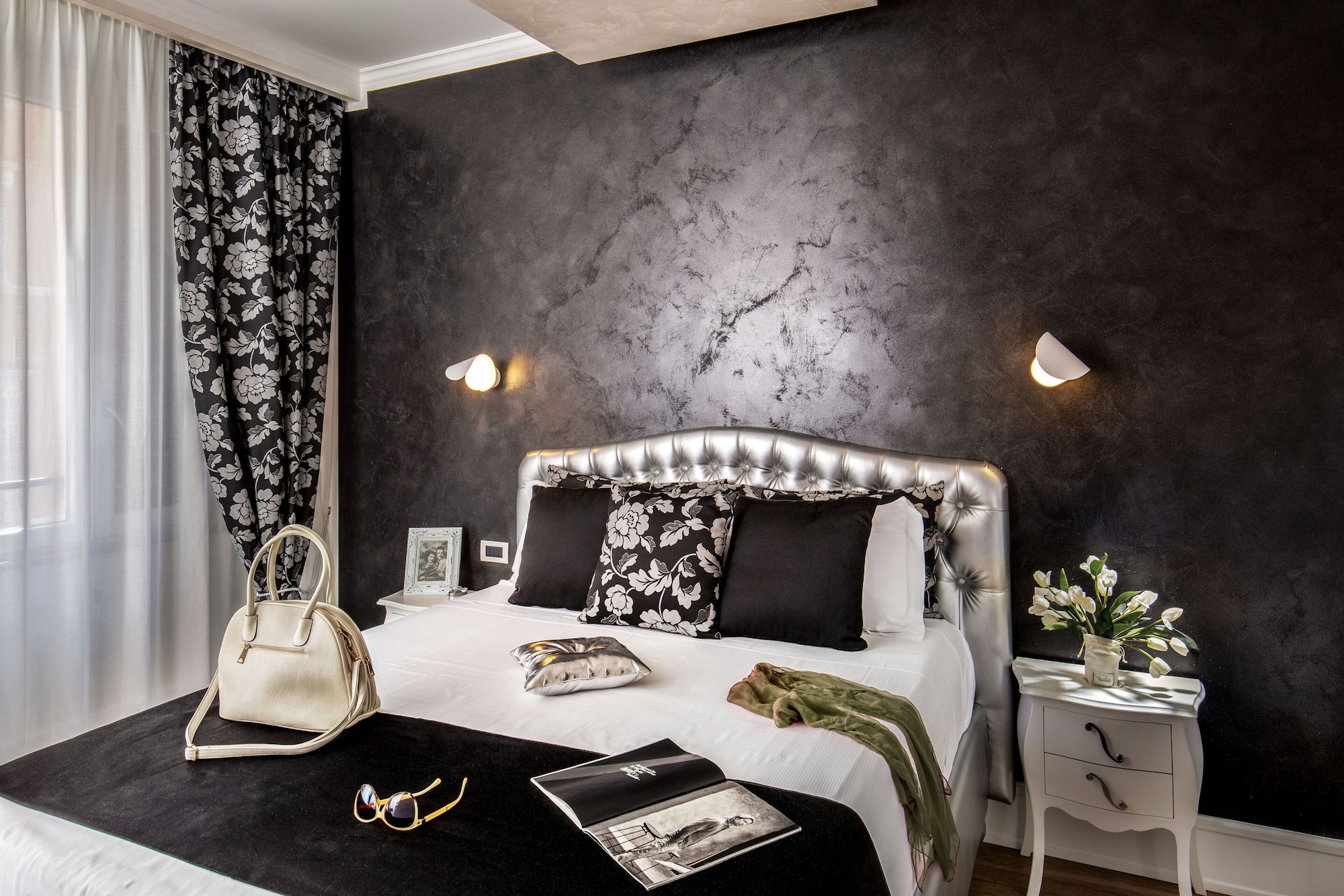 Luxury Double Suite full double bed