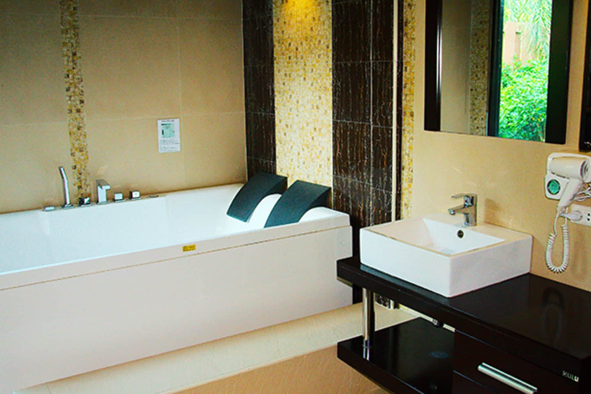 Deluxe Double room with balcony and with view twin beds
