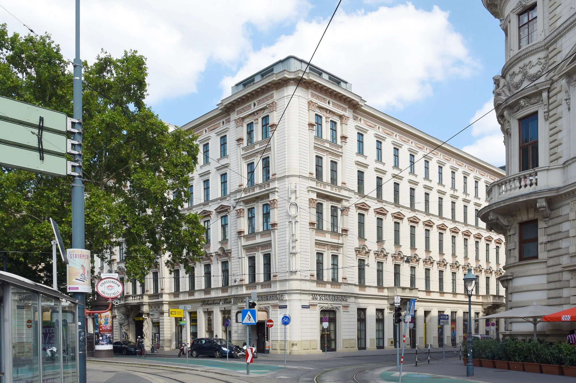 1 Bedroom Double Apartment full double bed