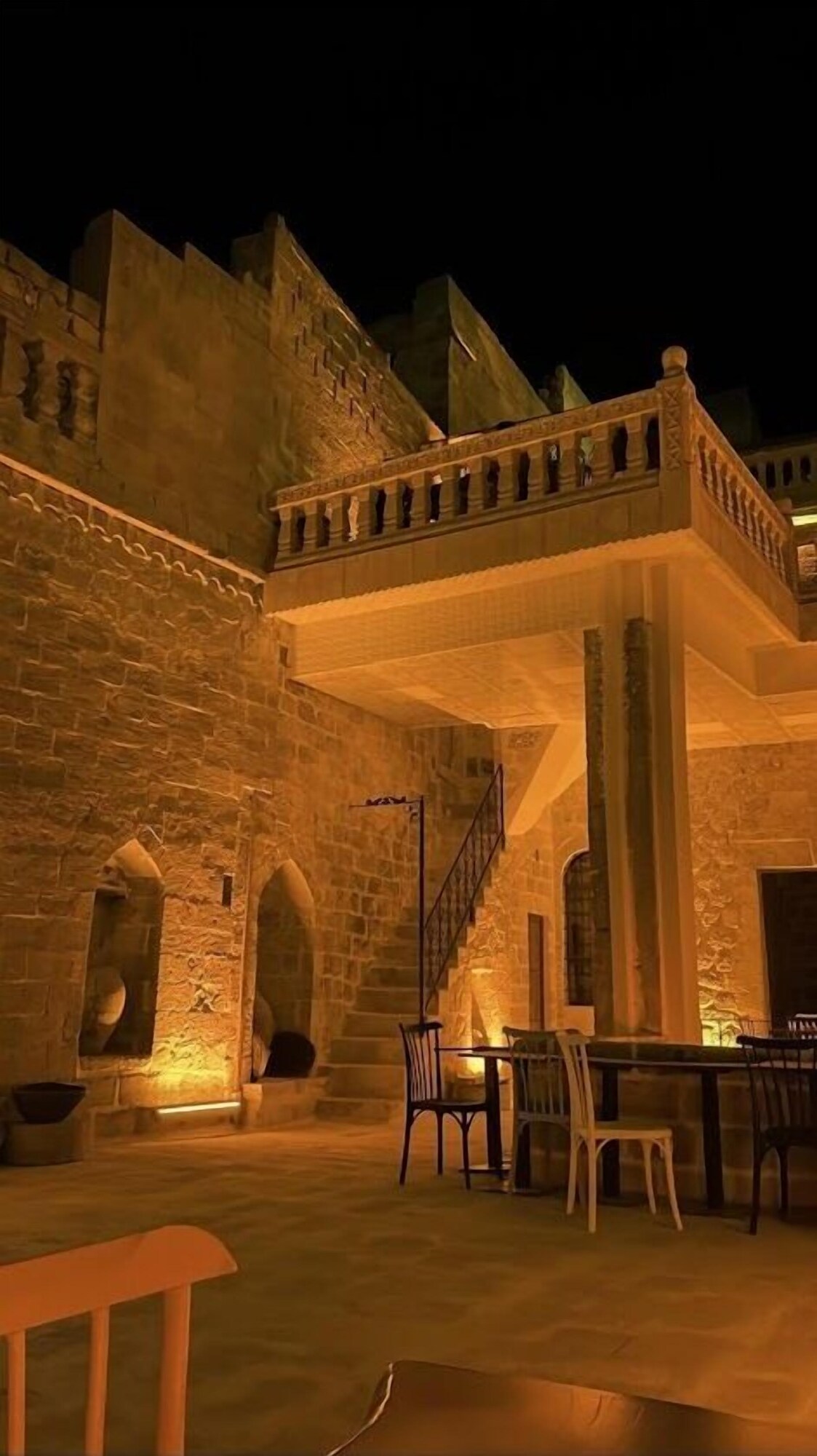 Petra ŞAh Konağı - Mardin