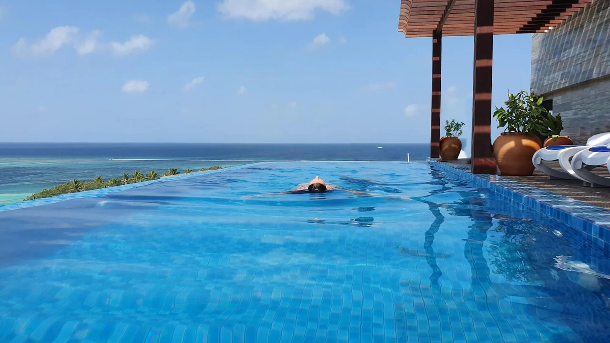 Arena Beach Hotel exterior