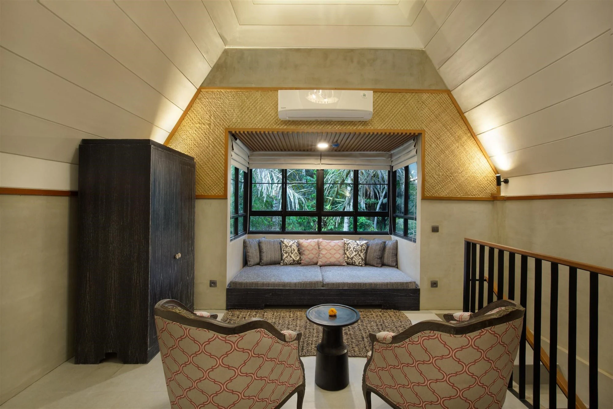 1 Bedroom Double Villa with pool view full double bed