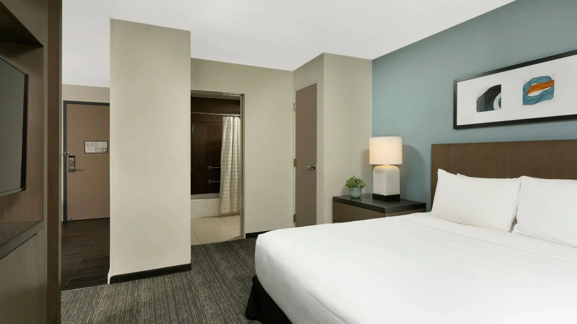 1 Bedroom Accessible Double Kitchen Suite full double bed