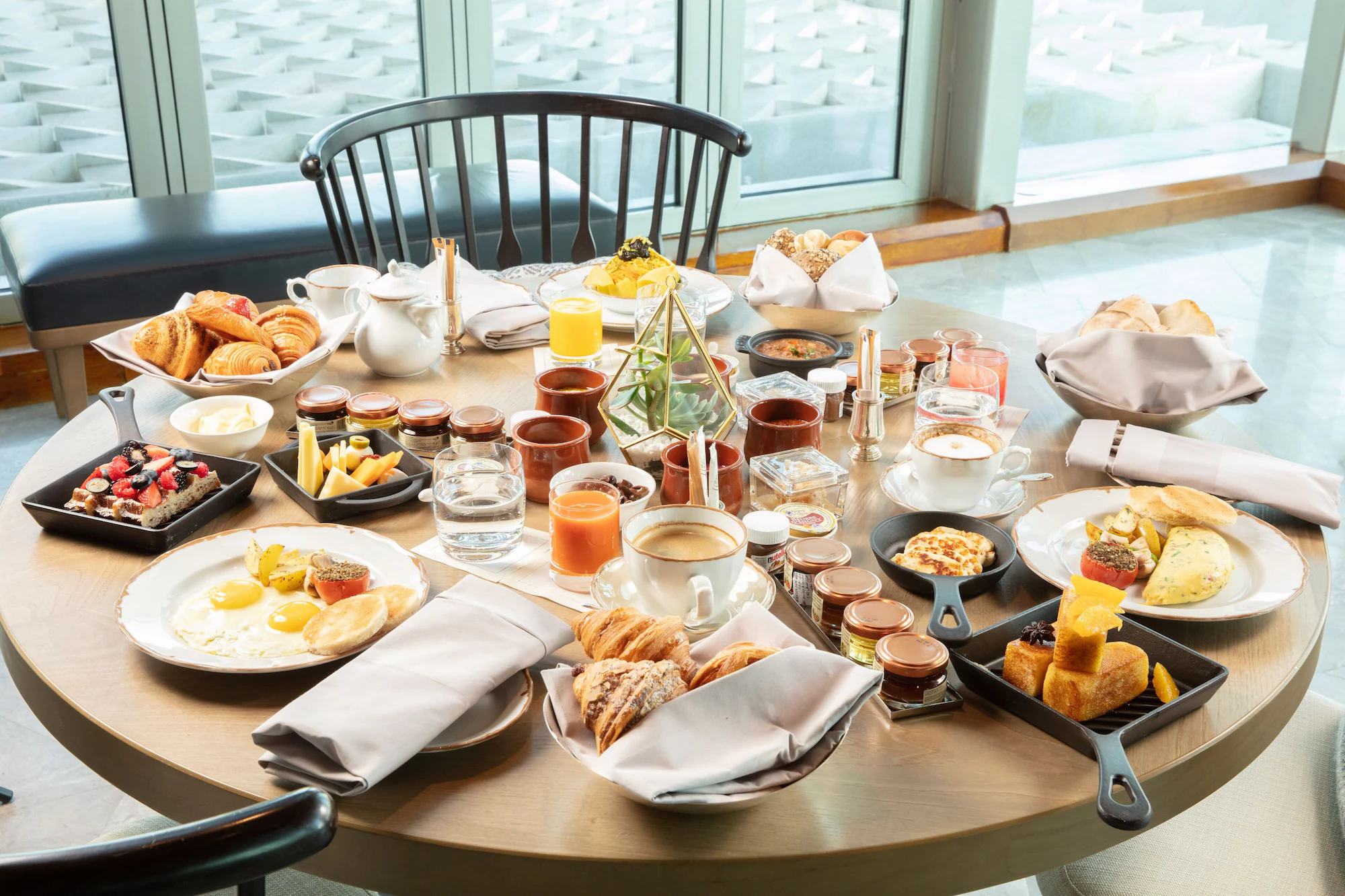 Four Seasons Hotel Kuwait at Burj Alshaya exterior