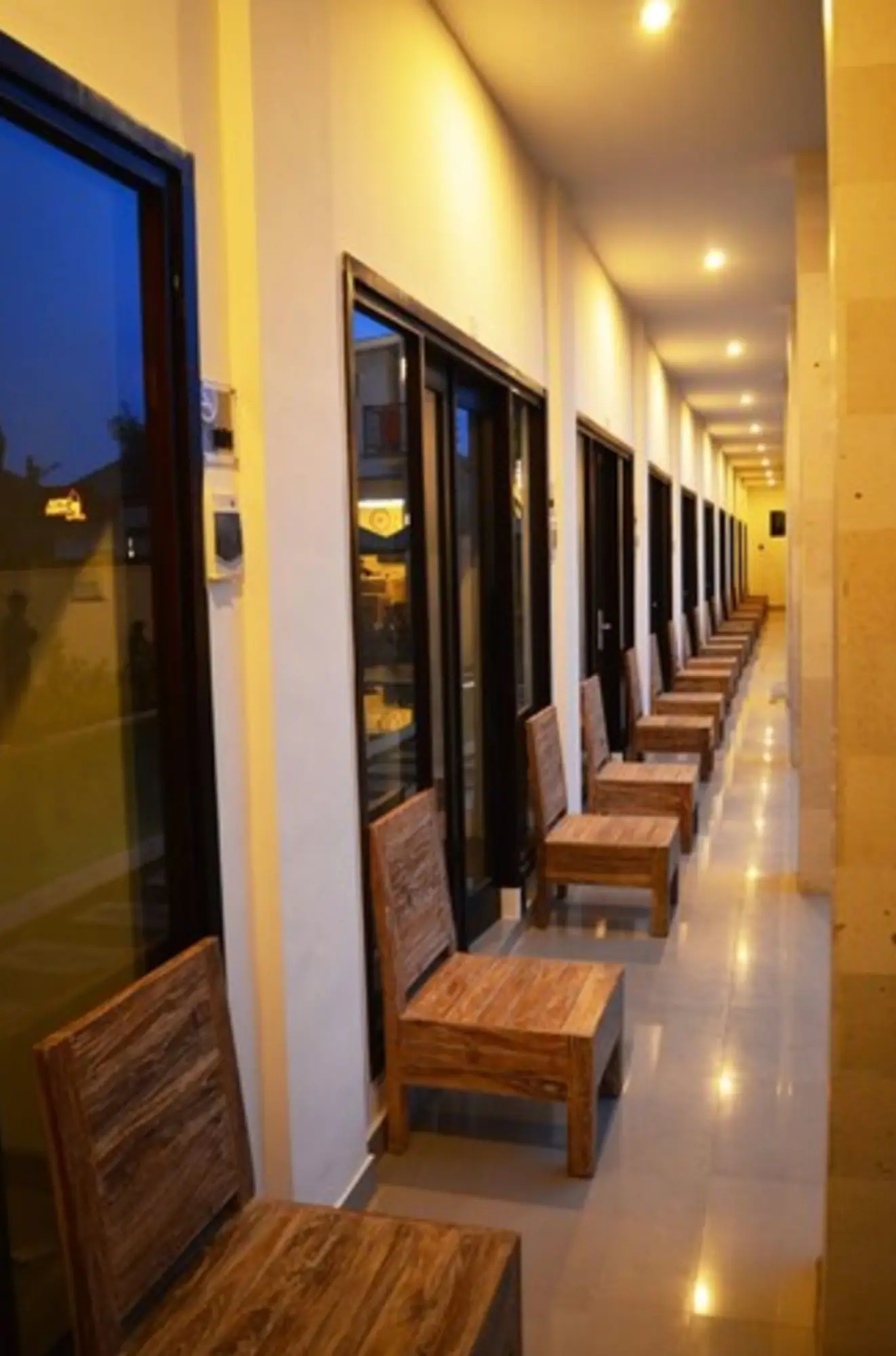 Double Suite with pool view twin beds