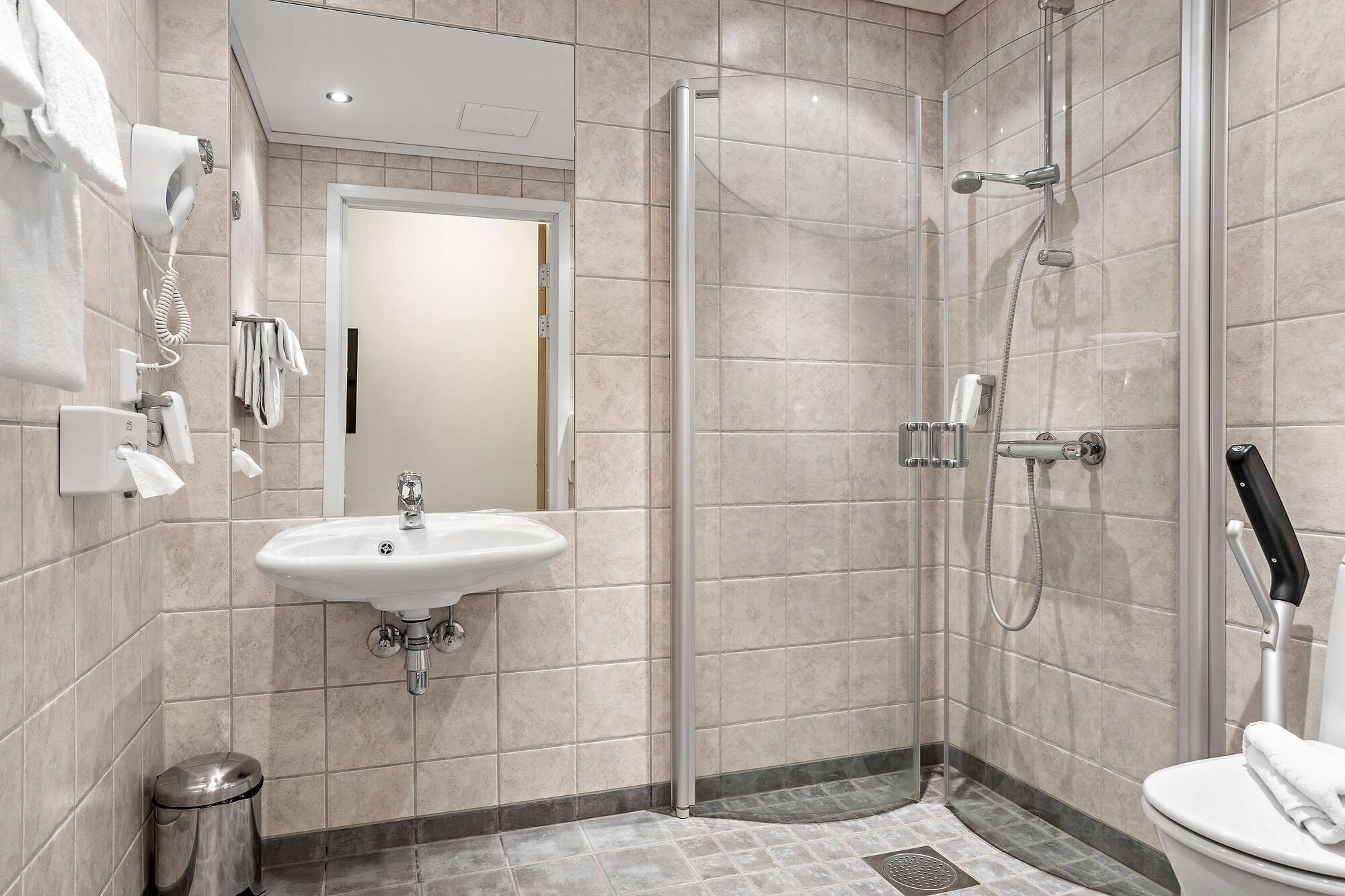 1 Bedroom Standard Triple room single bed
