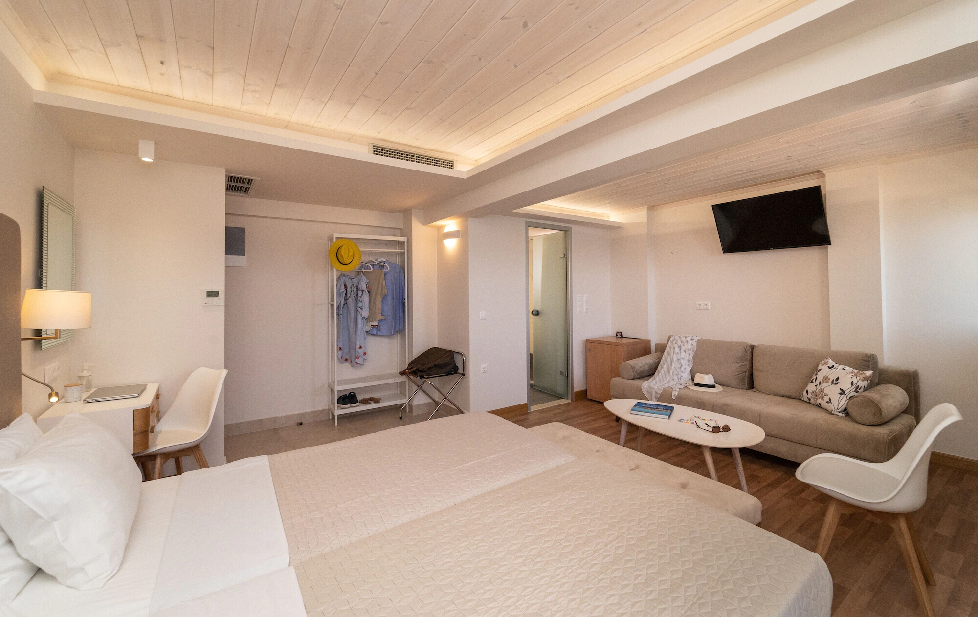 Deluxe Double room twin beds