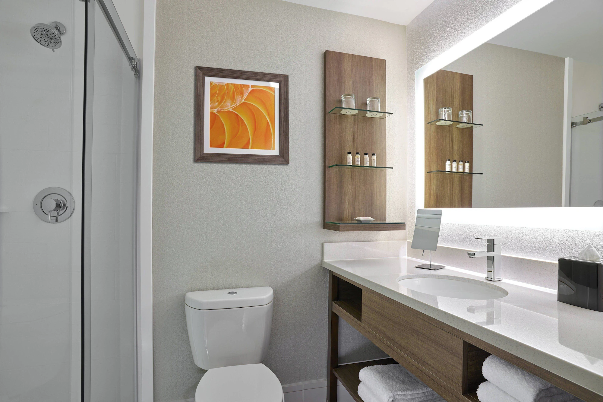 1 Bedroom Grand Double Suite full double bed