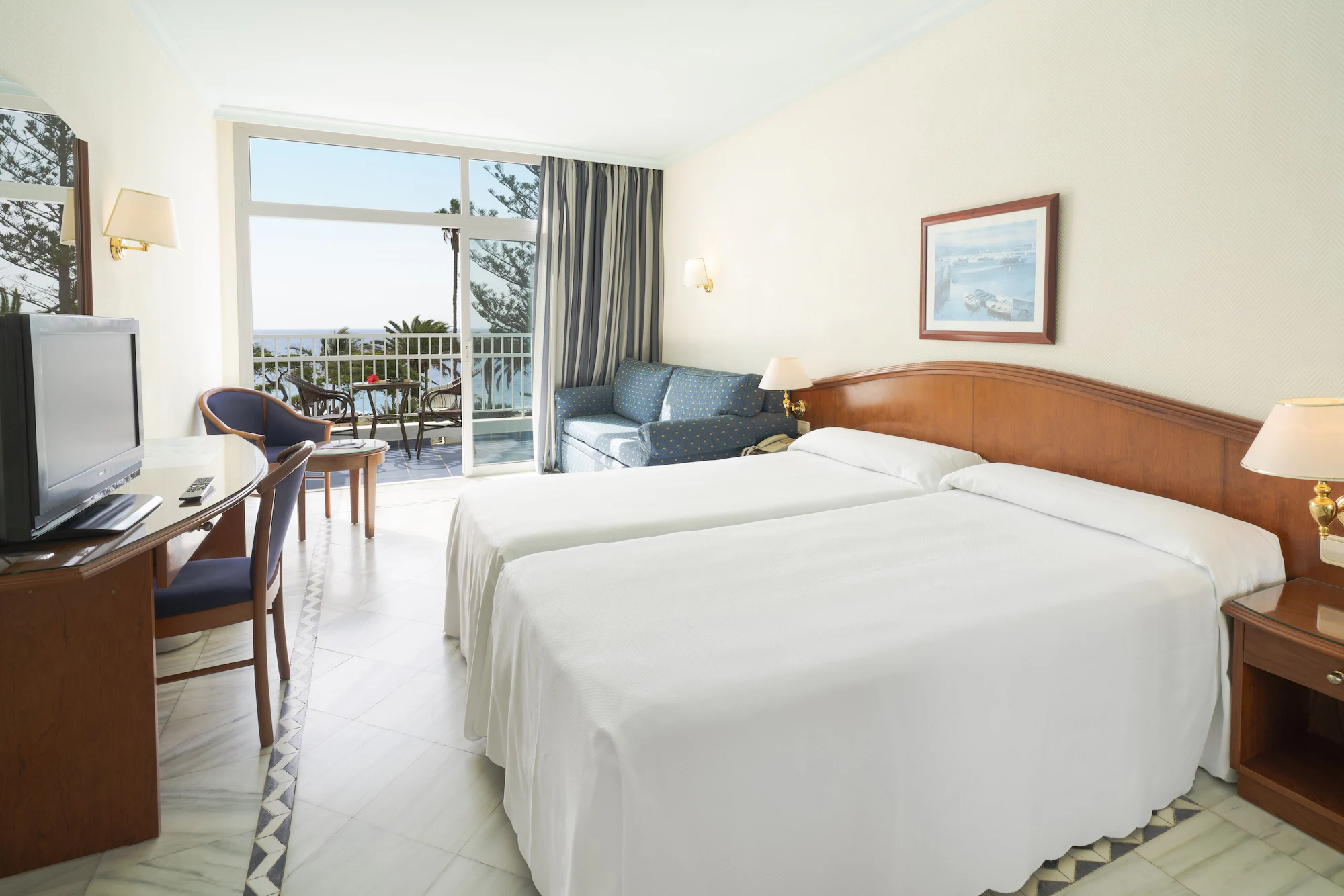 Double Junior Suite full double bed
