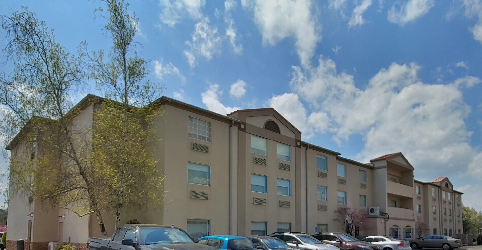 1 Bedroom Double Suite full double bed