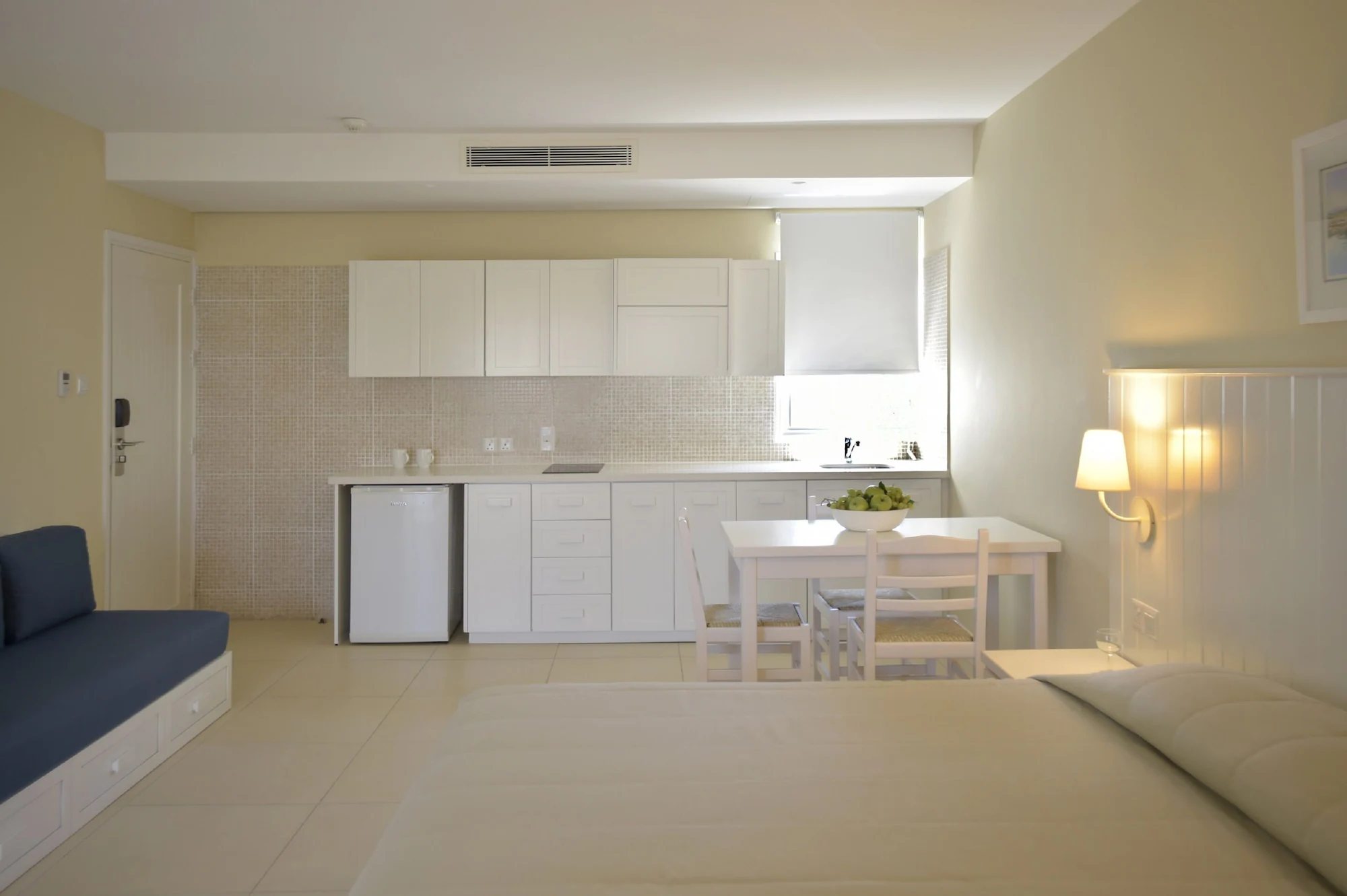Double Suite with water view twin beds