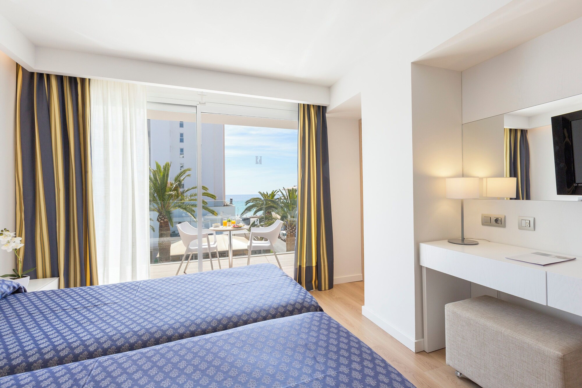Deluxe Single room