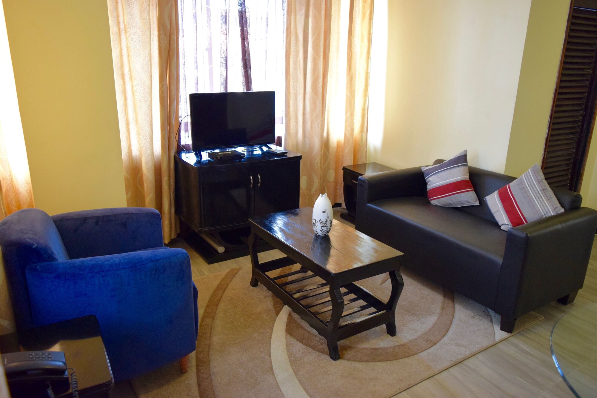1 Bedroom Double Apartment full double bed